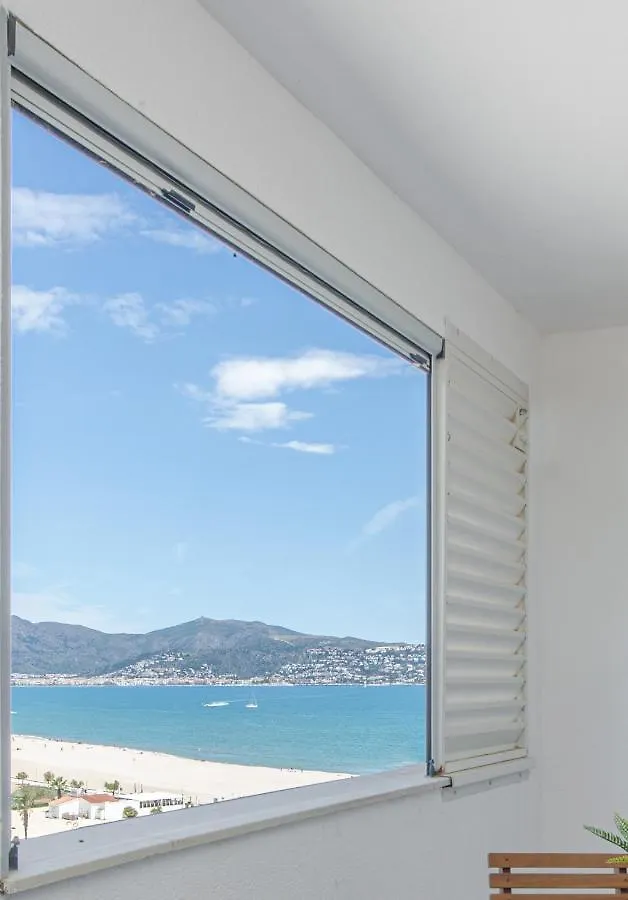 Empurialola -precioso Apartamento vistas mar y piscina en Empuriabrava- 133 Apartamento 0*, Ampuriabrava